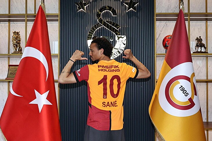 Sané prchl z Bayernu a zamířil do Turecka. Galatasaray ho získal jako volného hráče