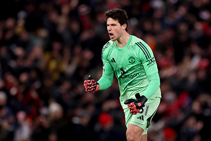 Obraně přinesl klid. Legendárnímu Schmeichelovi se zamlouvá nový gólman United