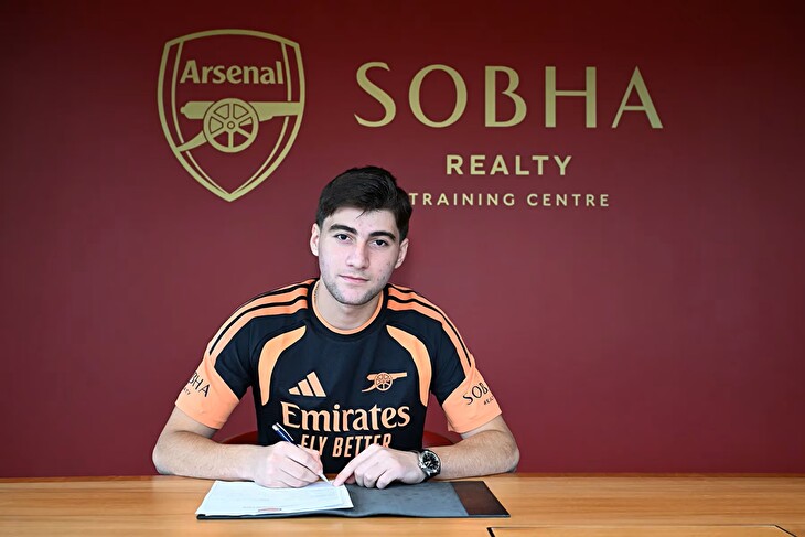Nového Kvaraccheliju ulovil Arsenal. Gruzínský talent dorazí do Londýna v příštím roce