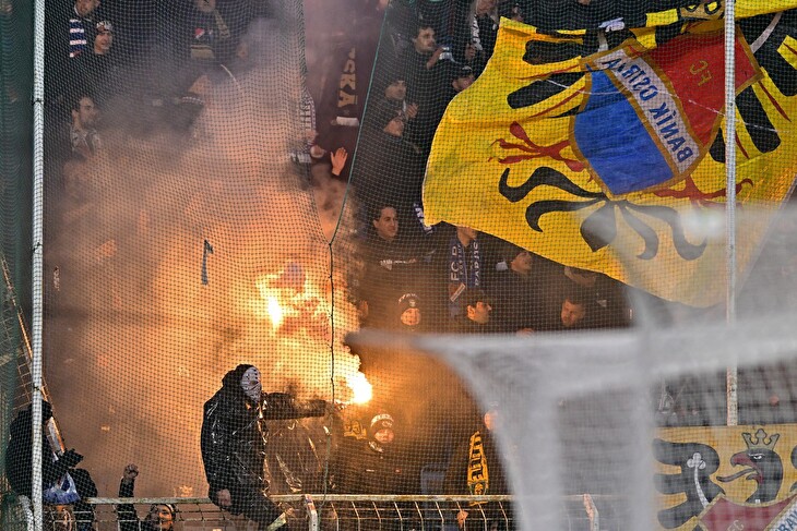 V modrobílém napříč generacemi: Příběh Baníku začal U Dubu