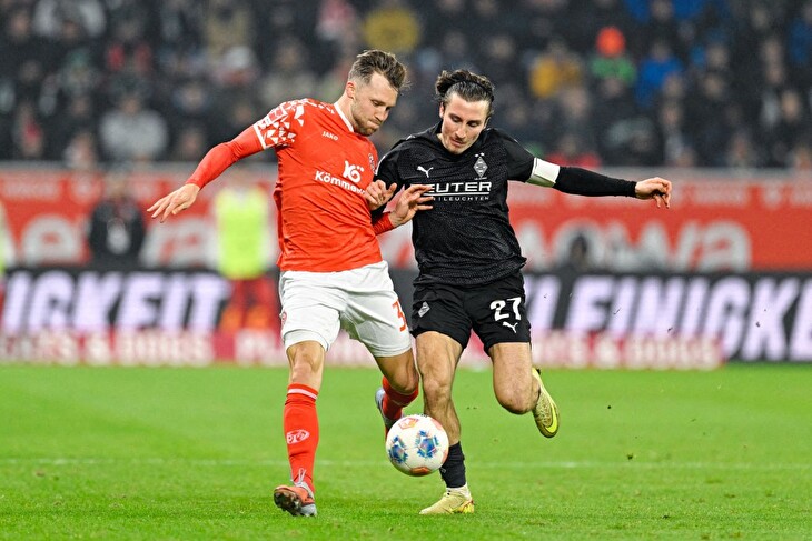 Bundesliga - souhrn 13. kola: Mohuč nadále čeká na výhru, Gladbach pokračuje ve vzestupu