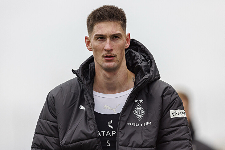 Čvančara na cestě do Skotska. Brzy by měl posílit řady Celtiku, v Glasgowě bude hostovat