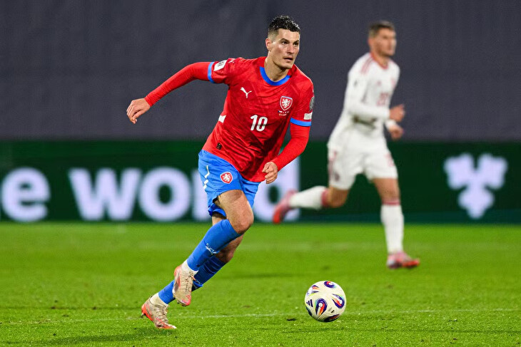 Koubka čeká několik úkolů: Musí vybrat šéfa týmu, brankáře a dobře využít Schicka