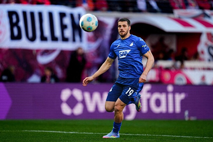 Hoffenheim na českého reprezentanta neaktivuje opci, Jurásek se vrací do Benfiky