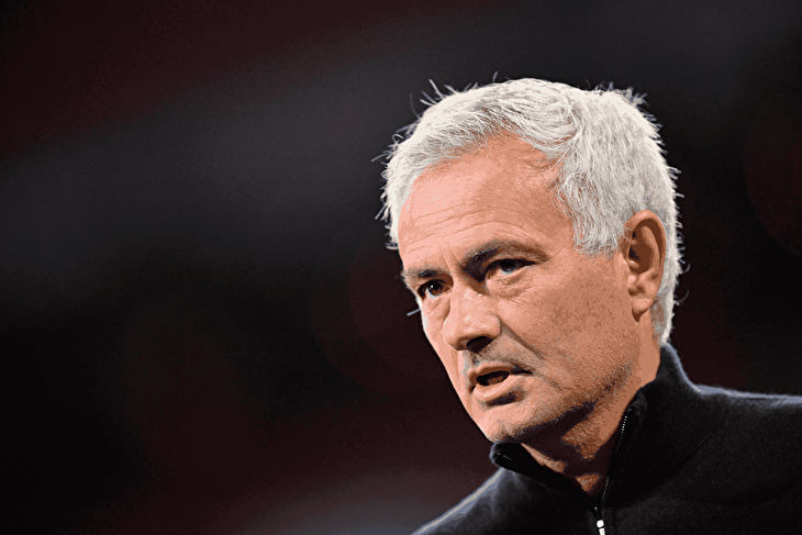 Mourinho proti Contemu. Souboj trenérských legend v Lisabonu, Orli vyzvou Neapol