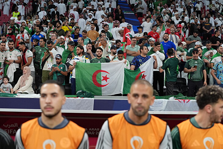 Alžírsko po neúspěších hodlá konečně zabrat. Prosadí se ve skupině E i outsider ze Súdánu?