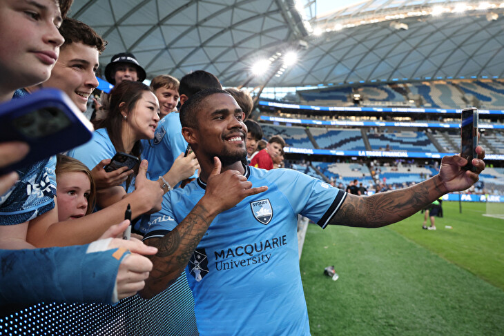 Douglas Costa má naplánovanou budoucnost: Nejprve čtvrtá italská a pak do Emirátů