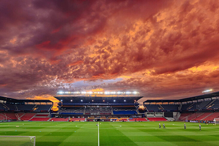 Přímý postup do osmifinále Konferenční ligy je na dosah. Spartu čeká na Letné Aberdeen
