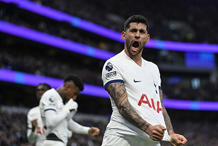 Udrží Tottenham třetí místo po šlágru s Chelsea? Franka těší návrat bojovníka Romera