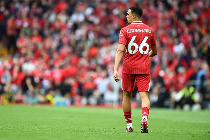 Real Madrid přivedl Alexandera-Arnolda již před MS klubů. Liverpool obdrží 10 milionů eur