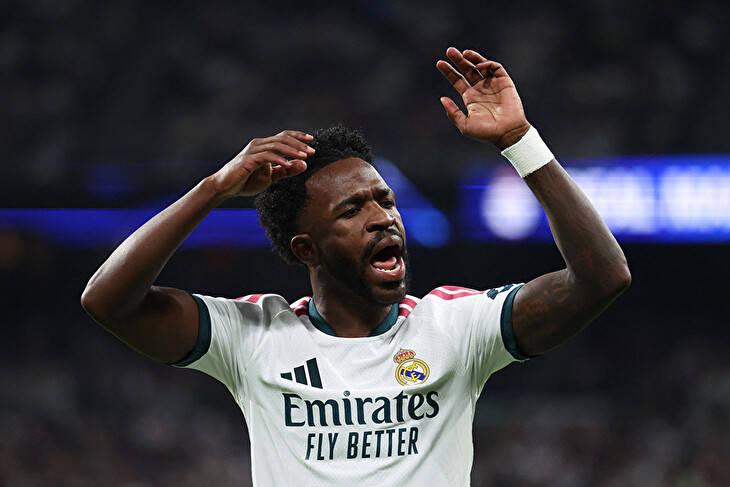Karma pro Viníciuse, je délka trestu férová? Taháním za vlasy se připravil i o El Clásico