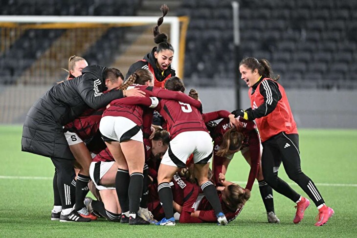 Skvostný obrat a postup. Sparťanky jsou ve čtvrtfinále Evropského poháru