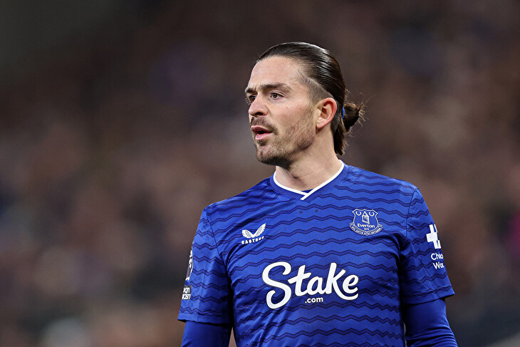 Everton přišel o Grealishe. Zranění nohy může záložníka vyřadit až na tři měsíce