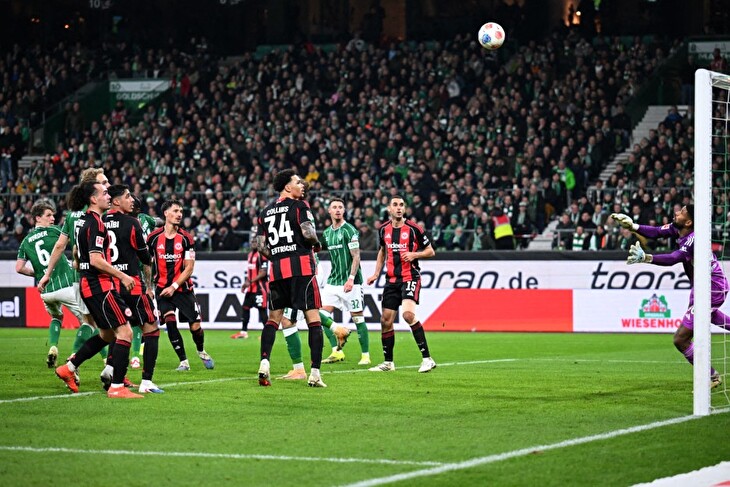 Bundesliga - souhrn 18. kola: Frankfurt vydřel remízu v Brémách