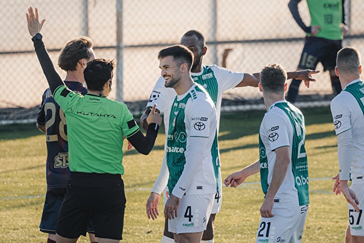 Za Baník v přípravě pálil Jurečka, Teplice remizovaly se Srby. Jablonec neporažen