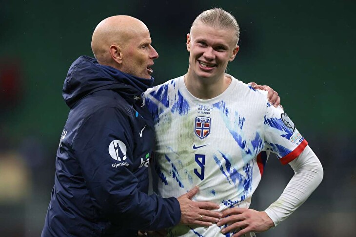 Stále Solbakken. Spokojené Norsko prodloužilo spolupráci s trenérem do roku 2028