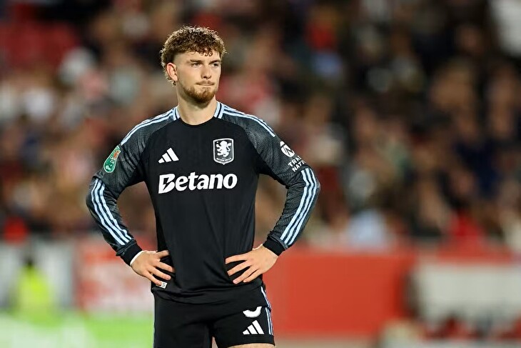 Elliott nezůstane ve Ville, proto nehraje. Rozhodli jsme se, že ho nepodepíšeme, vysvětlil Emery