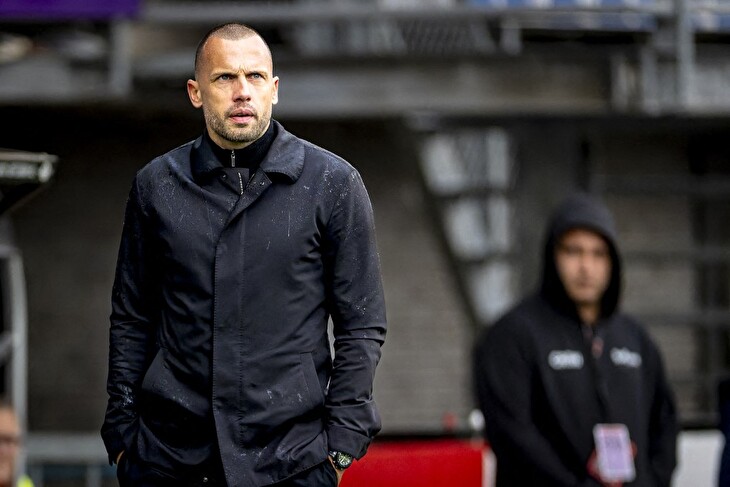 Jaroš se ocitl bez trenéra, Ajax na základě neuspokojivých výsledků odvolal Heitingu