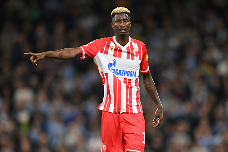 Olayinka končí v Crvené zvezdě. Dohodl se na rozvázaní smlouvy, vrátí se do Slavie?