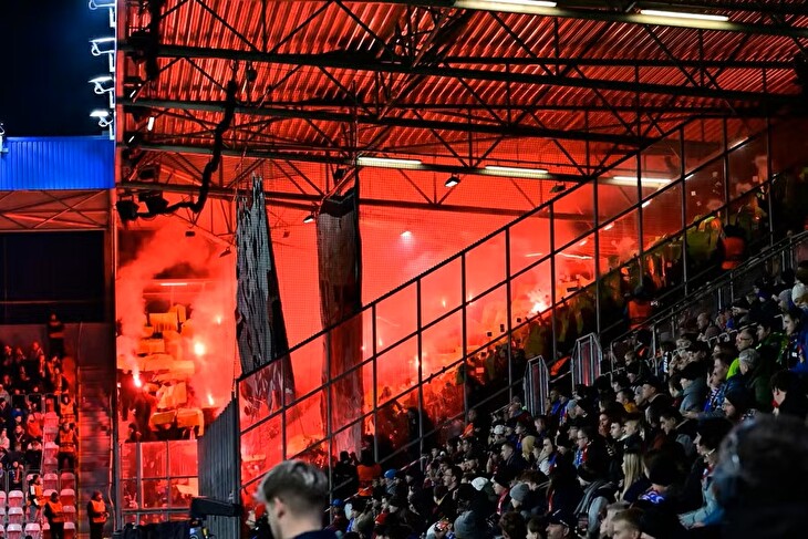 Dohra šlágru v Plzni: Fanoušci Slavie způsobili vysoké škody. Dva diváci si odnesli zranění