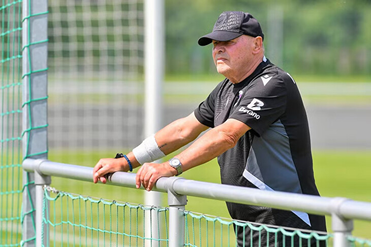 S Šulcem zatím počítáme, řekl Koubek. Doplnění kádru Plzně by mělo být kompletní